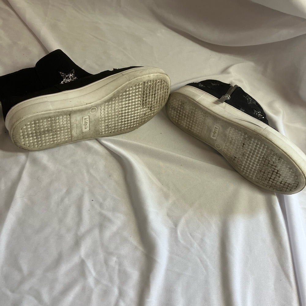Kidpik Non-Marking Sole Sneakers - Picture 7 of 8